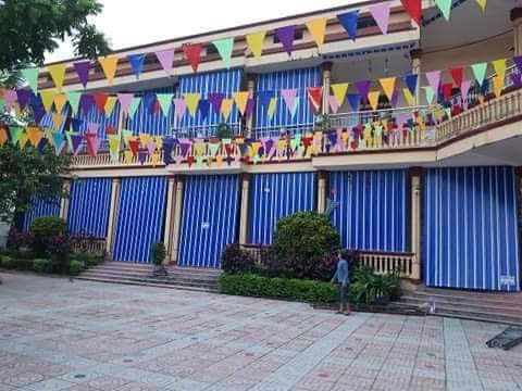 Bạt che trường học