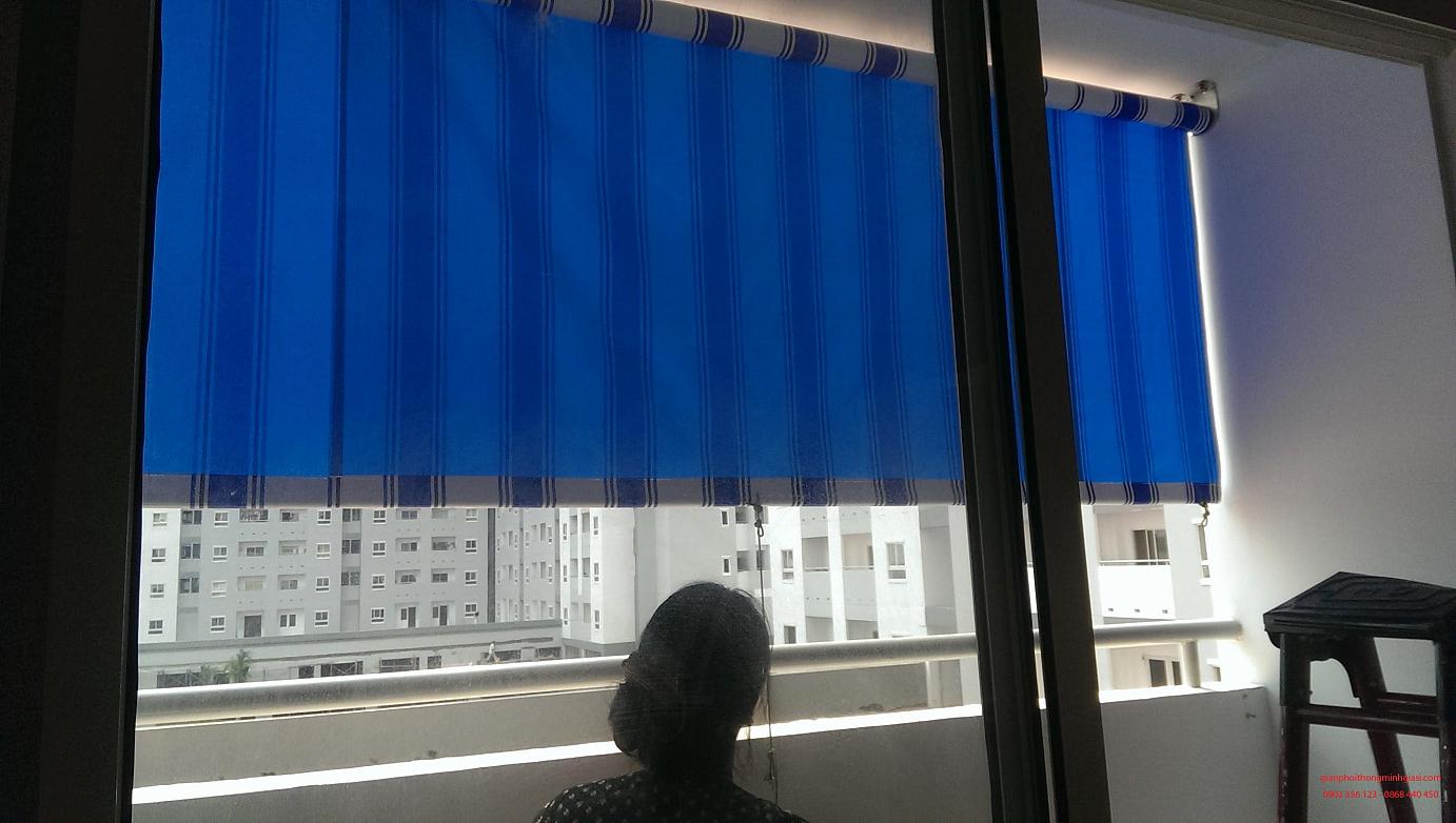 Bạt tự cuốn chung cư