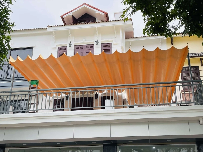 Bạt xếp che nắng mưa
